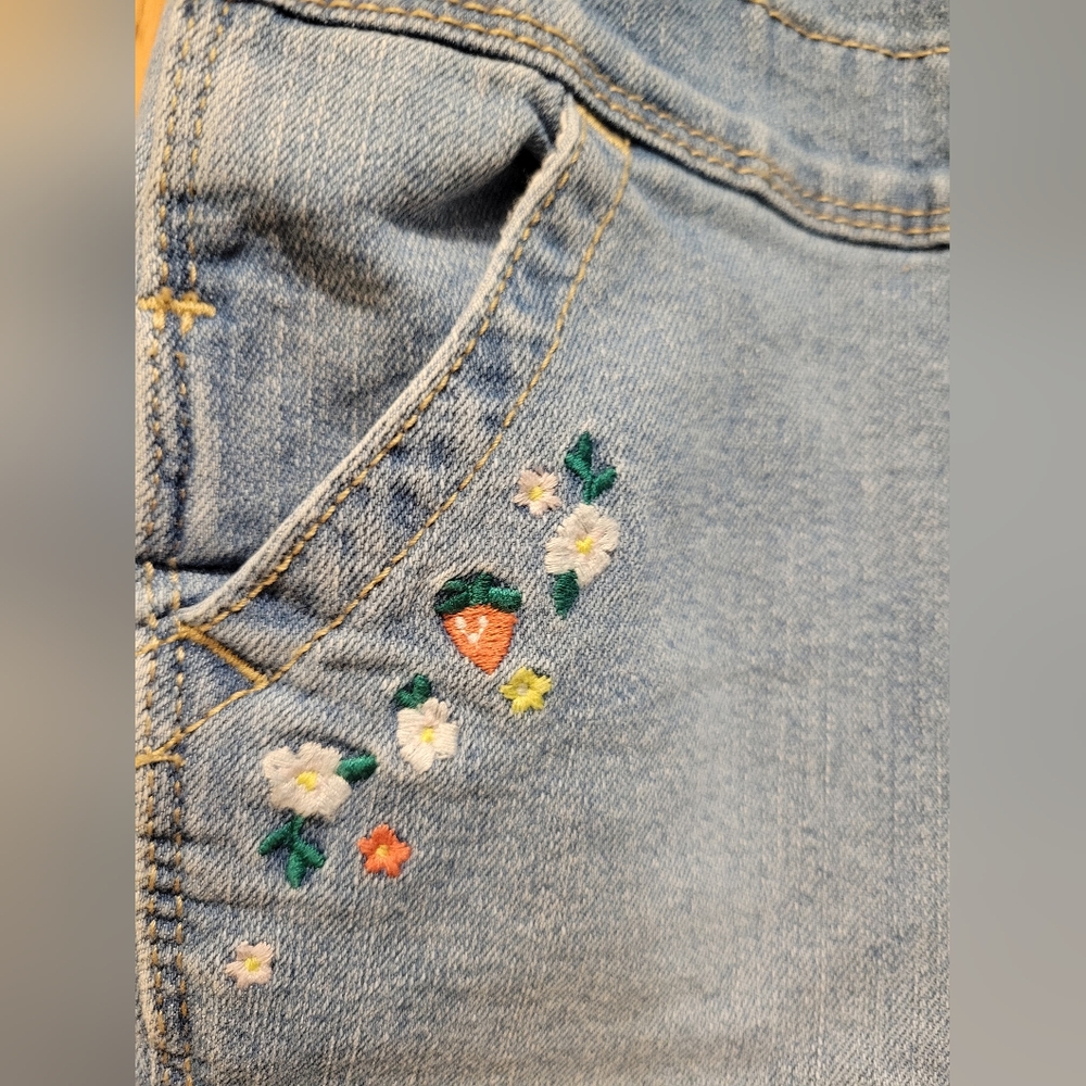 OshKosh Bgosh Vestbak Girls Light Overalls With Embroidered Flower Decor 4T - Picture 4 of 15